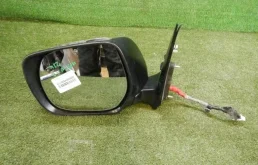 Стекла и зеркала для Toyota Land Cruiser 2018 года на фотографиях