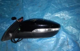 Стекла и зеркала для Volkswagen Passat 2014 года на фотографиях