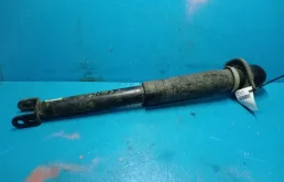 Амортизатор передний правый для Nissan Teana 2010 года на фотографиях