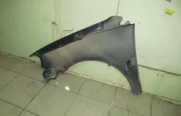 Крылья для Volkswagen Polo 2008 года на фотографиях