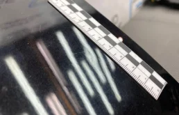 Крышка багажника для Mercedes-Benz C class 2005 года на фотографиях