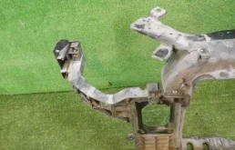 Панель радиатора (телевизор) для Kia Cerato 2015 года на фотографиях