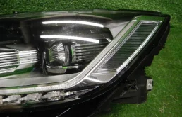 Фары для Volkswagen Passat 2020 года на фотографиях