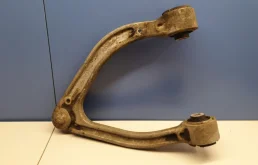 Рычаг передний левый верхний для Mercedes-Benz S class 2016 года на фотографиях