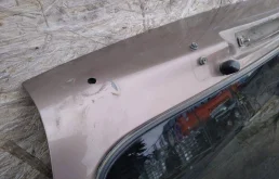 Крышка багажника для Toyota Land Cruiser 2004 года на фотографиях