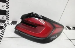 Фонарь внешний правый для BMW 5er 2019 года на фотографиях