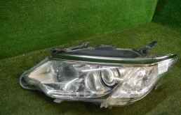 Фара левая для Toyota Camry 2017 года на фотографиях