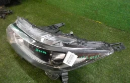 Фара левая для Nissan Qashqai 2024 года на фотографиях