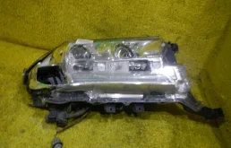 Фары для Toyota Land Cruiser 2021 года на фотографиях