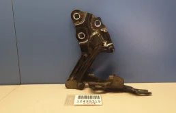 Петля капота правая для BMW X3 2010 года на фотографиях