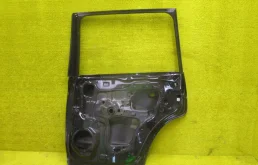 Дверь задняя правая для Toyota Land Cruiser 2019 года на фотографиях