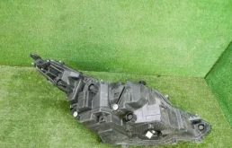 Фара левая для Lexus RX 2022 года на фотографиях