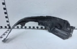 Подкрылок передний правый для Toyota RAV4 2013 года на фотографиях