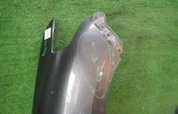 Крыло правое для Toyota Land Cruiser 2008 года на фотографиях