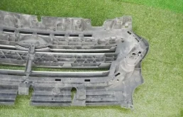 Решетка радиатора для Ford Kuga 2018 года на фотографиях