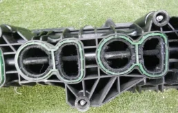 Впускной коллектор для BMW 7er 2018 года на фотографиях