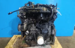 Двигатель без навесного для Ford Kuga 2017 года на фотографиях