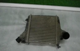 Интеркулер левый для Audi Q8 на фотографиях