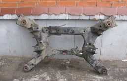 Задняя балка для Nissan Murano 2015 года на фотографиях