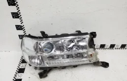 Фара ксенон левая для Toyota Land Cruiser 2020 года на фотографиях