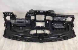 Торпедо (в сборе) для Volkswagen Touareg 2010 года на фотографиях