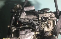 Двигатель для Skoda Octavia 1996 года на фотографиях