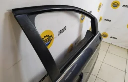 Дверь передняя правая для Ford Kuga 2012 года на фотографиях