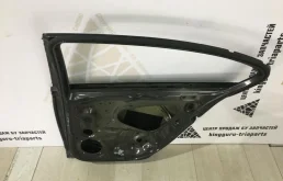 Дверь задняя правая для Volkswagen Passat 2017 года на фотографиях