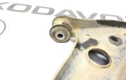 Рычаг передний левый нижний для Skoda Octavia 2017 года на фотографиях