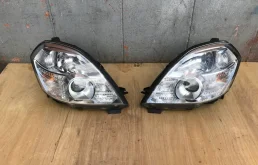 Фара правая для Nissan Teana 2006 года на фотографиях