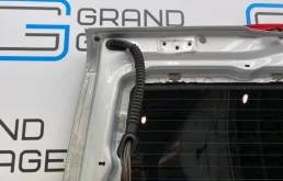 Стекла и зеркала для Mercedes-Benz Vito 2011 года на фотографиях