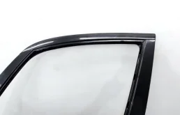 Дверь передняя левая для Suzuki SX4 2009 года на фотографиях