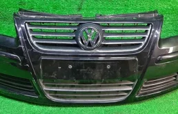 Бампер для Volkswagen Polo 2008 года на фотографиях