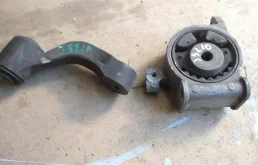 Подушка двигателя передняя левая нижняя для Nissan Teana на фотографиях