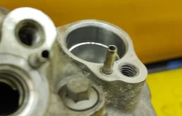 Компрессор кондиционера для Mercedes-Benz C class 2005 года на фотографиях