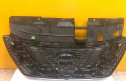 Решетка радиатора для Nissan Qashqai 2020 года на фотографиях