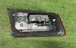 Фонарь внутренний правый для BMW 5er 2021 года на фотографиях