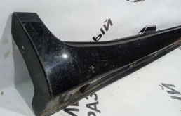 Накладка порога левая для Toyota Land Cruiser 2008 года на фотографиях