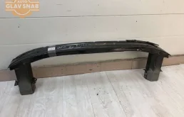 Усилитель переднего бампера для Opel Astra 2015 года на фотографиях