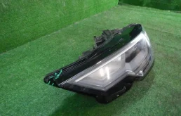 Фара левая для Audi A6 2020 года на фотографиях