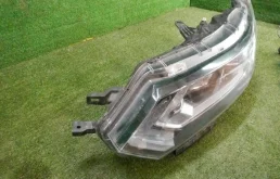 Фара левая для Nissan Qashqai 2024 года на фотографиях