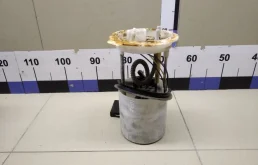 Топливный насос для Skoda Octavia 2008 года на фотографиях