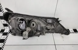 Фара ксенон левая для Toyota RAV4 2014 года на фотографиях