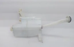 Бачок омывателя для Nissan X-Trail 2010 года на фотографиях