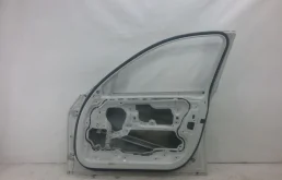 Дверь передняя правая для BMW 3er 2008 года на фотографиях