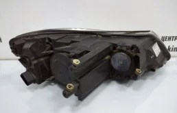 Фары для Skoda Octavia 2004 года на фотографиях