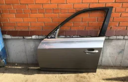 Дверь передняя левая для BMW X3 2005 года на фотографиях
