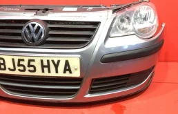 Бампер для Volkswagen Polo 2008 года на фотографиях