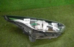 Фара правая для Kia Cerato 2017 года на фотографиях