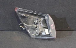 Фонарь внешний правый для Nissan Qashqai 2006 года на фотографиях